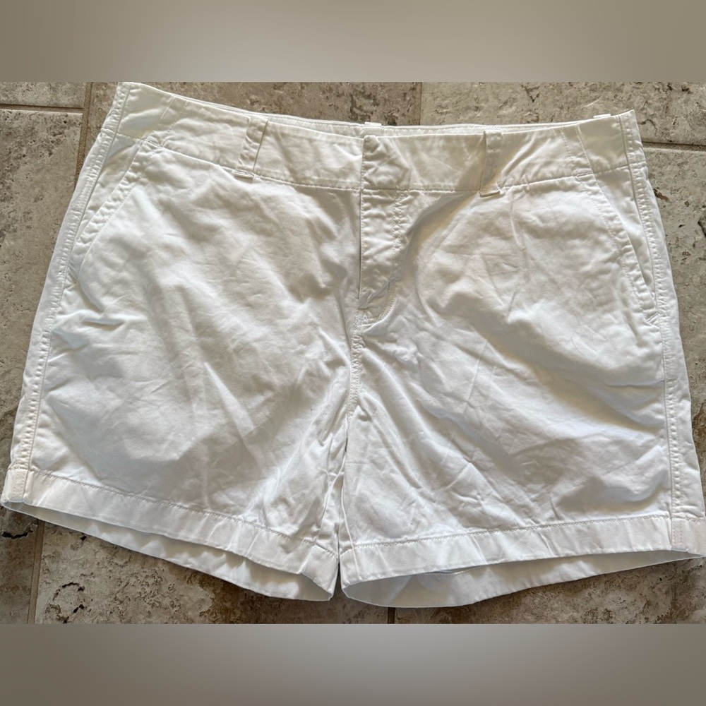 Women's White Vineyard Vines Shorts Size 14